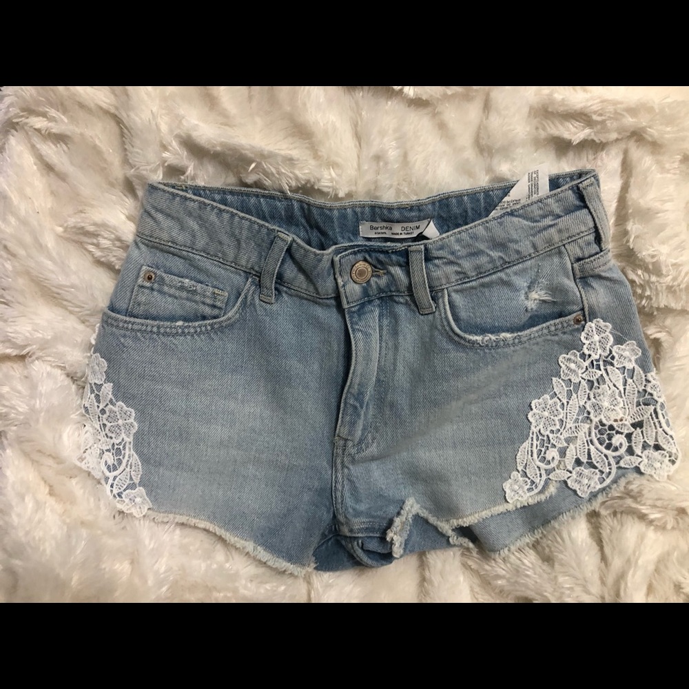 Gorgeous Berhka shorts. Size US 2